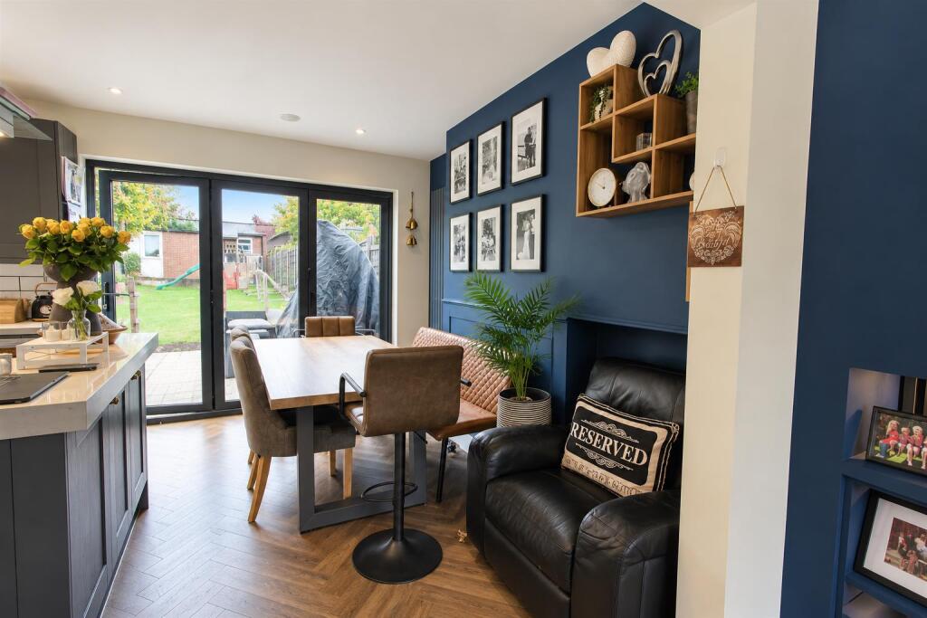 House in Sutton - View 5
