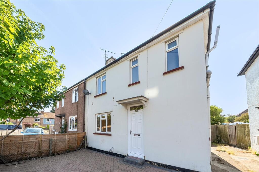 Main image of property: Victoria Avenue, Camberley