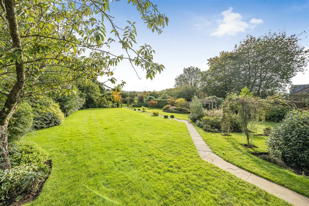Blundells Road, Tiverton photo 3