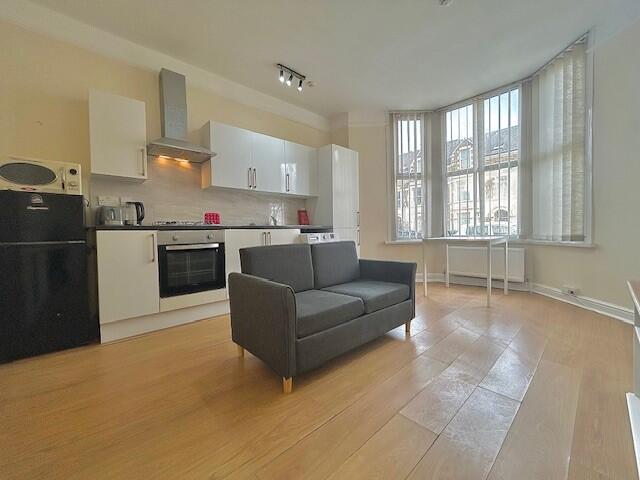 Main image of property: Glynrhondda Street, Cardiff (City), CF24