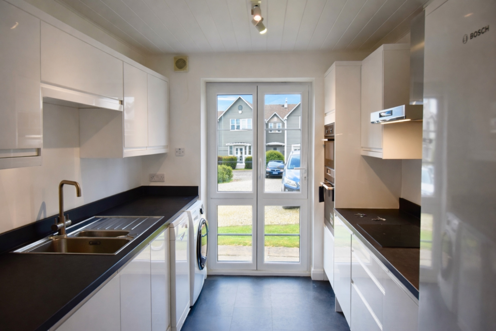 House in Northampton, Overstone - View 3
