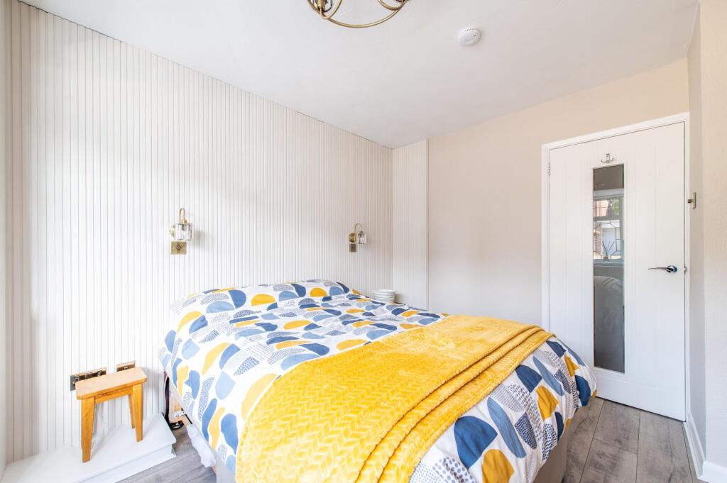 House in Gillingham, Medway - More