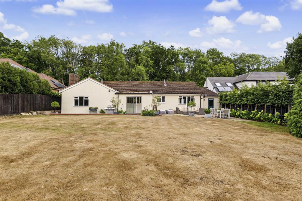 House in St Albans, West Common, Harpenden - View 3
