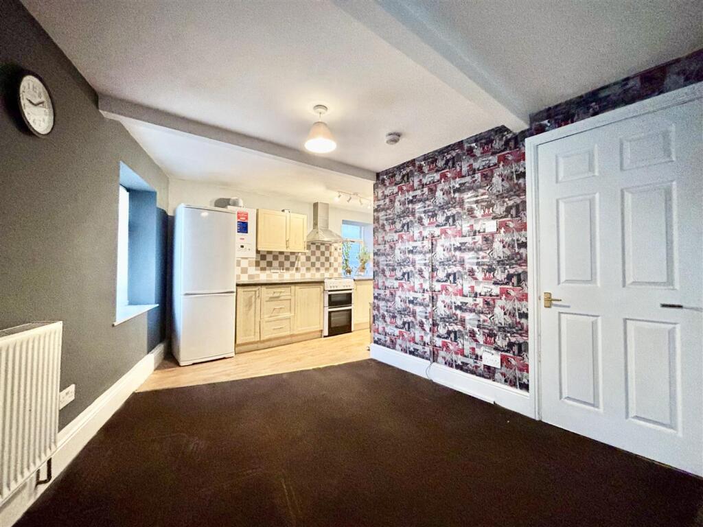 Additional image 3 of High Street, Queensbury, Bradford