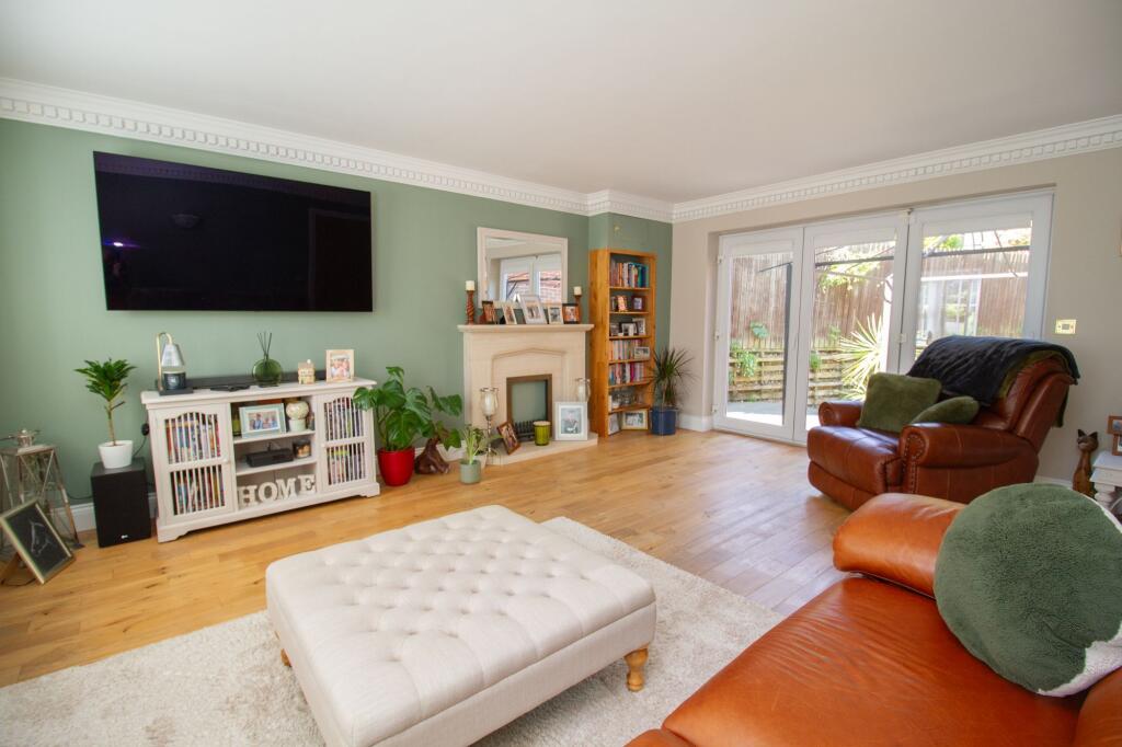House in Hart, Elvetham Heath - View 6