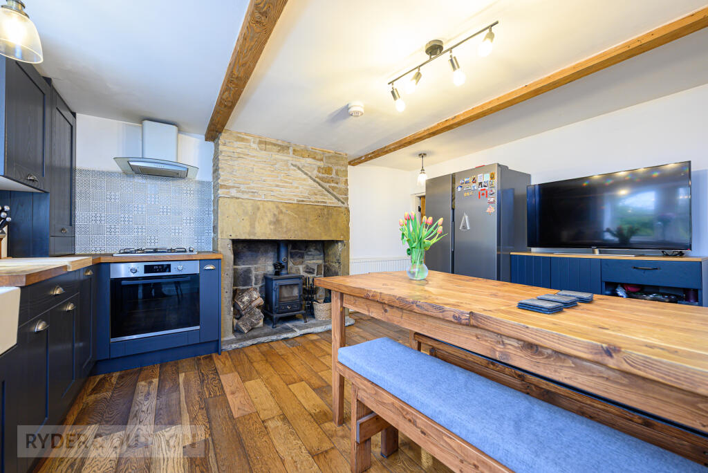 House in Kirklees, West Yorkshire - View 3