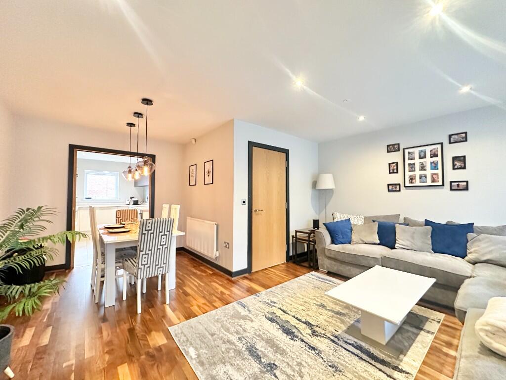 Danefield Road, Sale, Greater Manchester, M33 photo 4