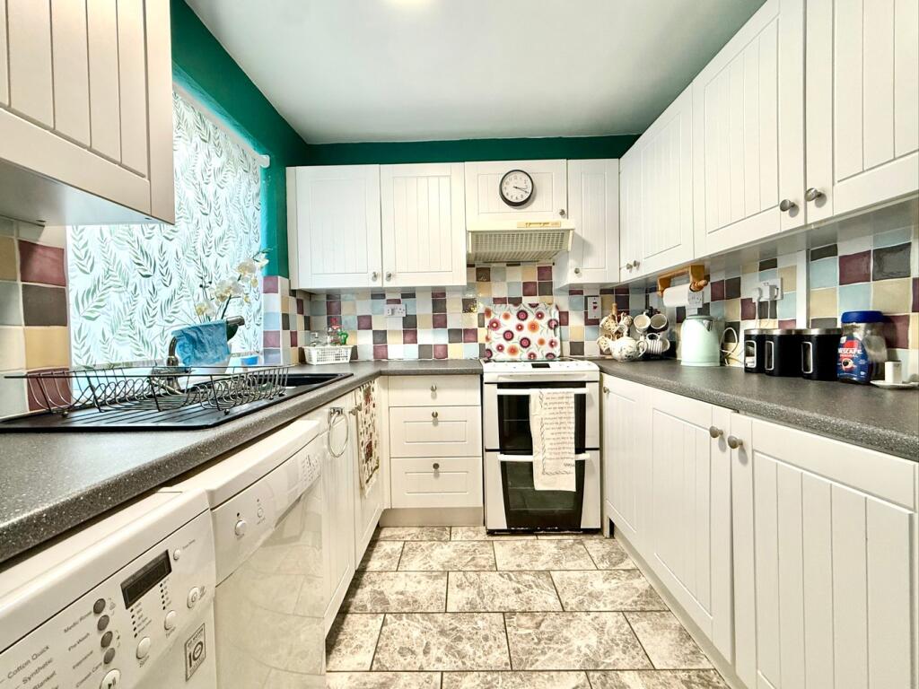 Apartment in Newport, Lodge Hill, Caerleon - View 2