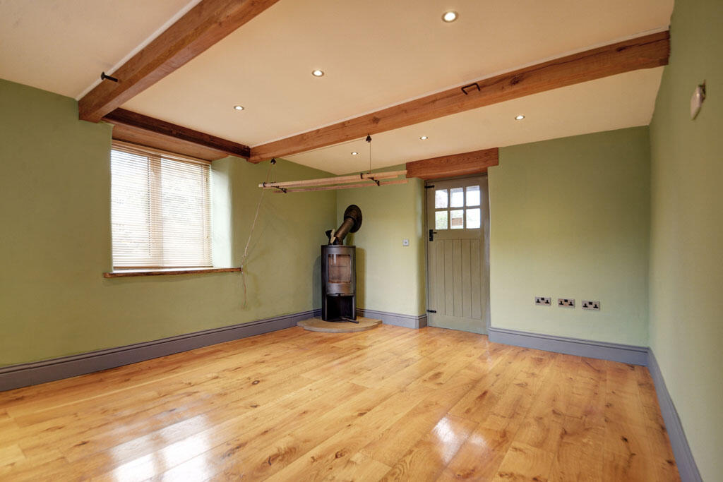 House in Bradford - View 3