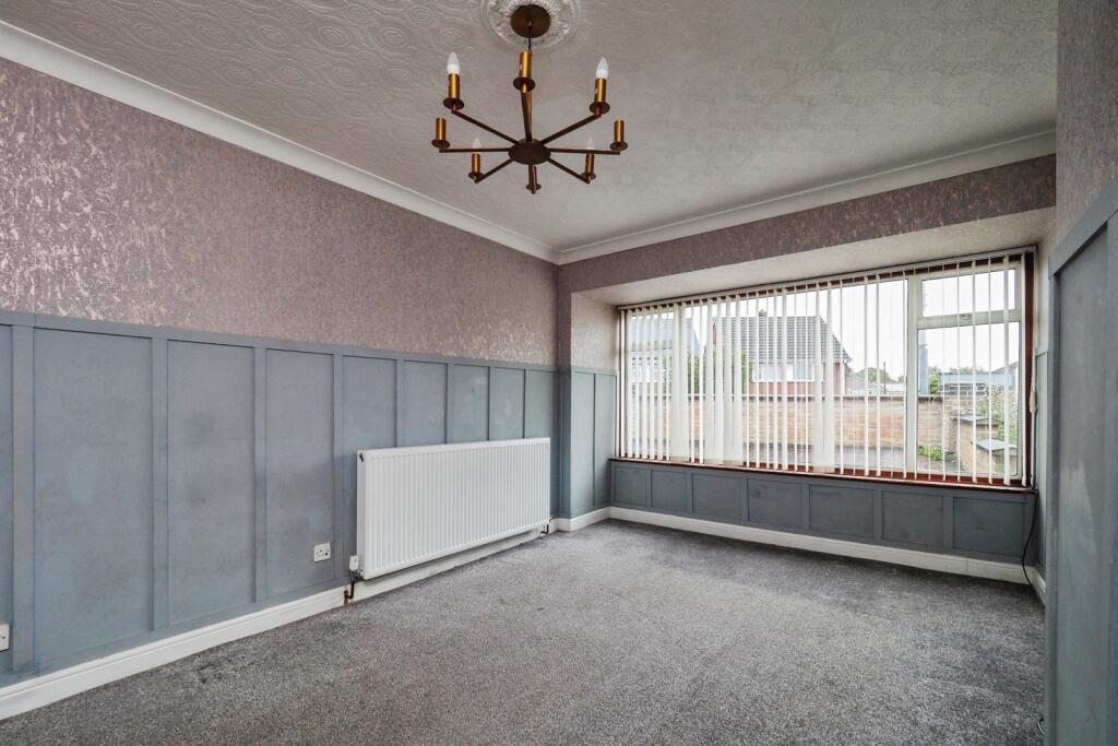 House in Ashfield, Hucknall - More