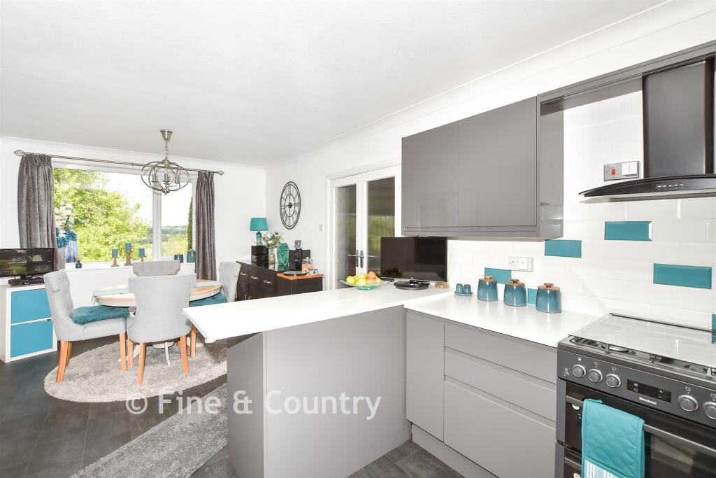 House in Wealden, Butchers Cross, Mayfield and Five Ashes - View 5