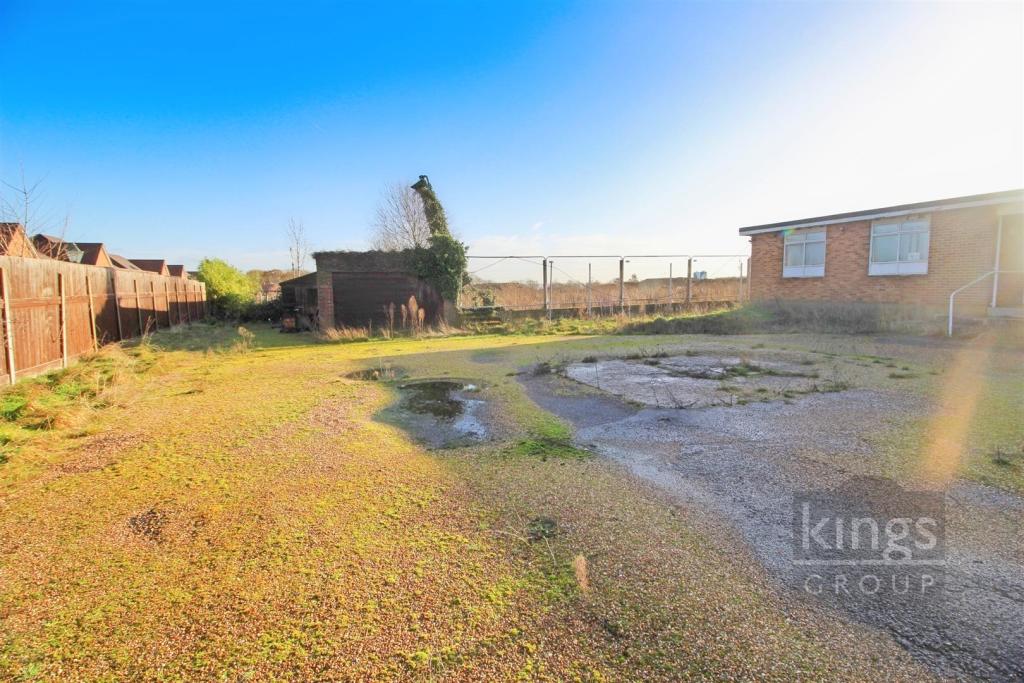 Burton Lane, Goffs Oak, Waltham Cross photo 3