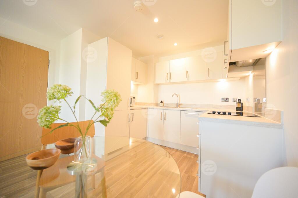 6/F, Roosevelt Apartments, Lexington Gardens, Birmingham, B15 2DU - More
