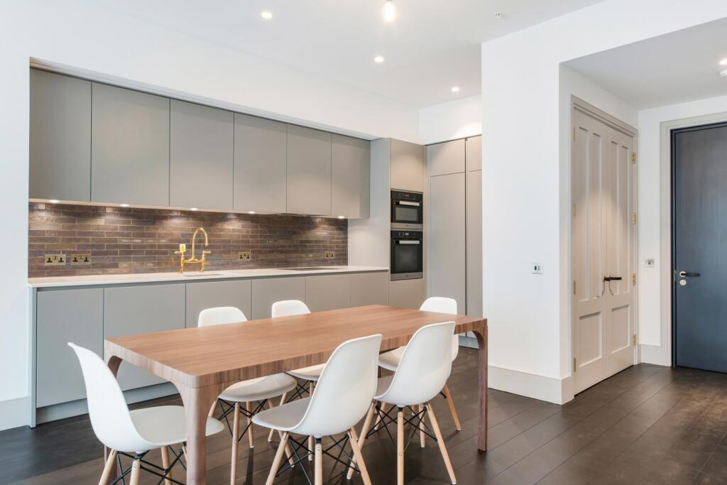 Apartment in London - View 2