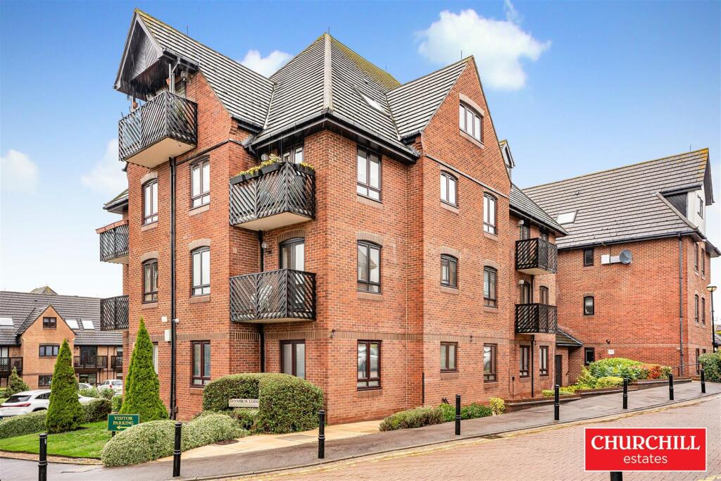 Main image of property: Boleyn Court, Epping New Road, Buckhurst Hill