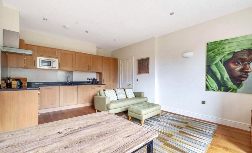 Apartment in London - View 3