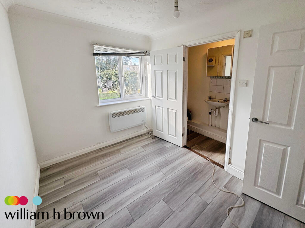 Apartment in Chelmsford - View 4