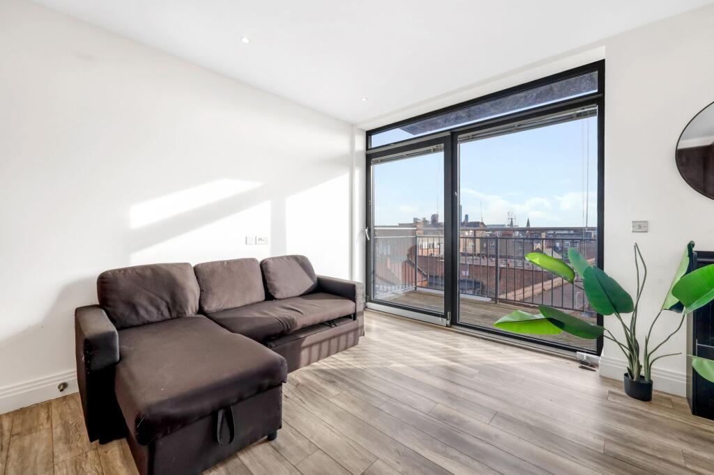 Apartment in London - More