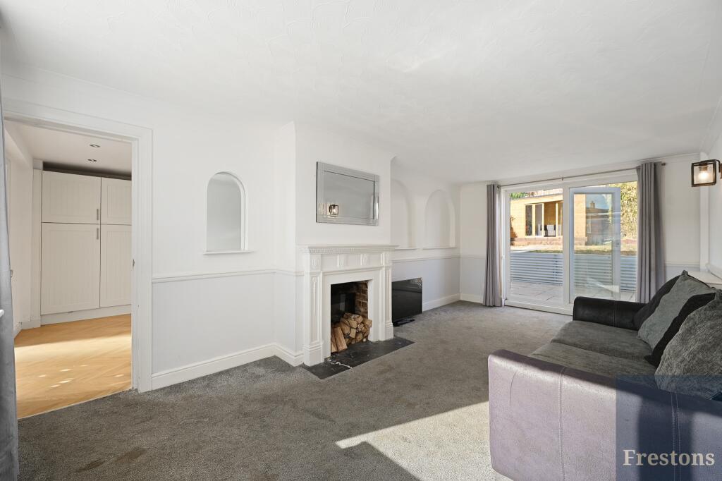 House in Hertsmere, Hertfordshire - View 5