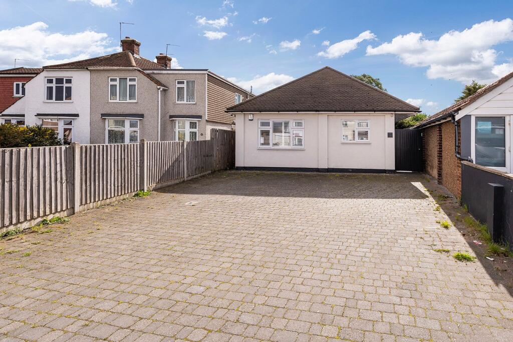Main image of property: Long Lane, Bexleyheath, DA7