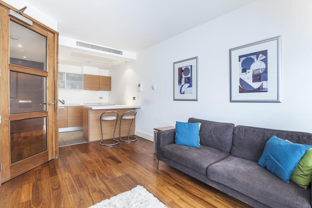Apartment in London - View 5