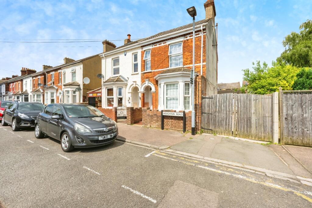 Main image of property: Houghton Road, Bedford, Bedfordshire, MK42
