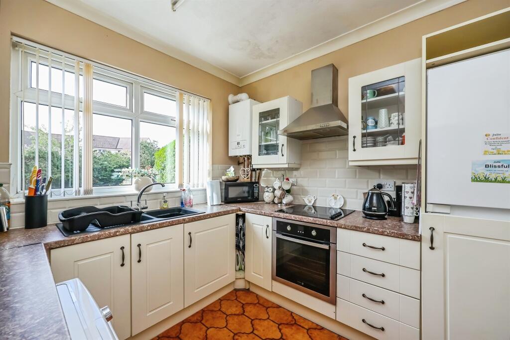 House in Ashfield, Hucknall - View 5