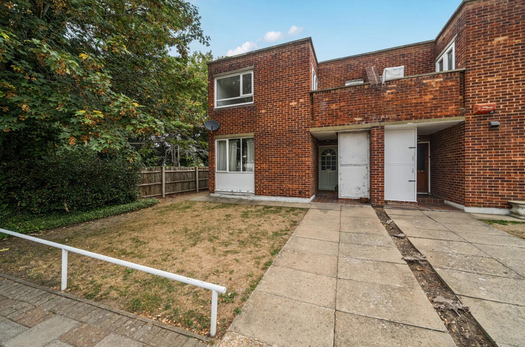 Main image of property: Pembroke Road, Bromley, BR1