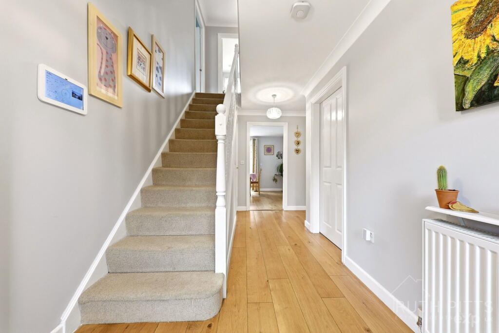 House in Wakefield - View 4