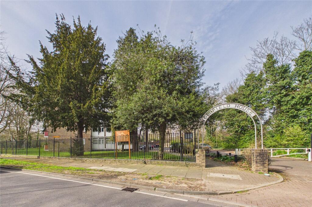 Main image of property: West Drive, London, SW16