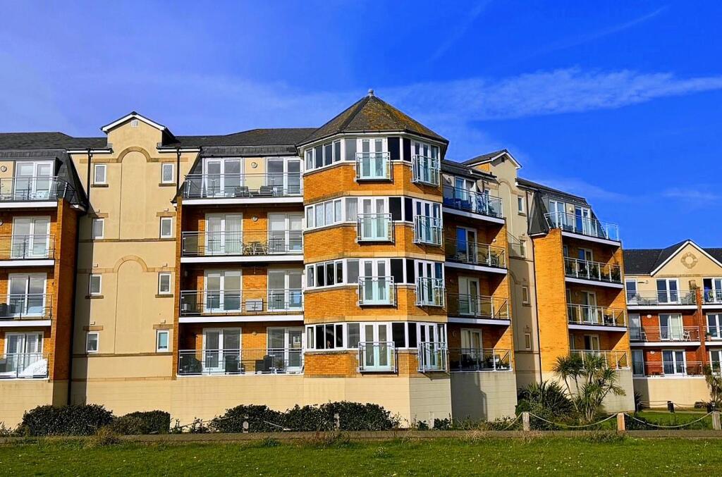 San Diego Way, Sovereign Harbour South, Eastbourne