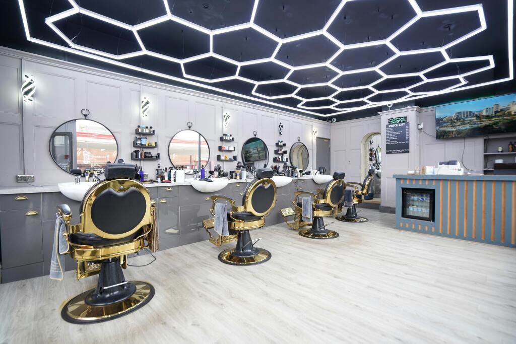 Tavistock St & Claren St - The Barbers-3.jpg