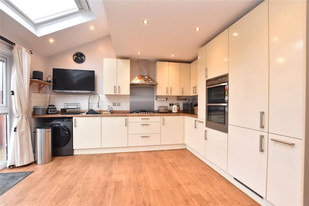 Trippear Way, Heywood, Greater Manchester, OL10 photo 5