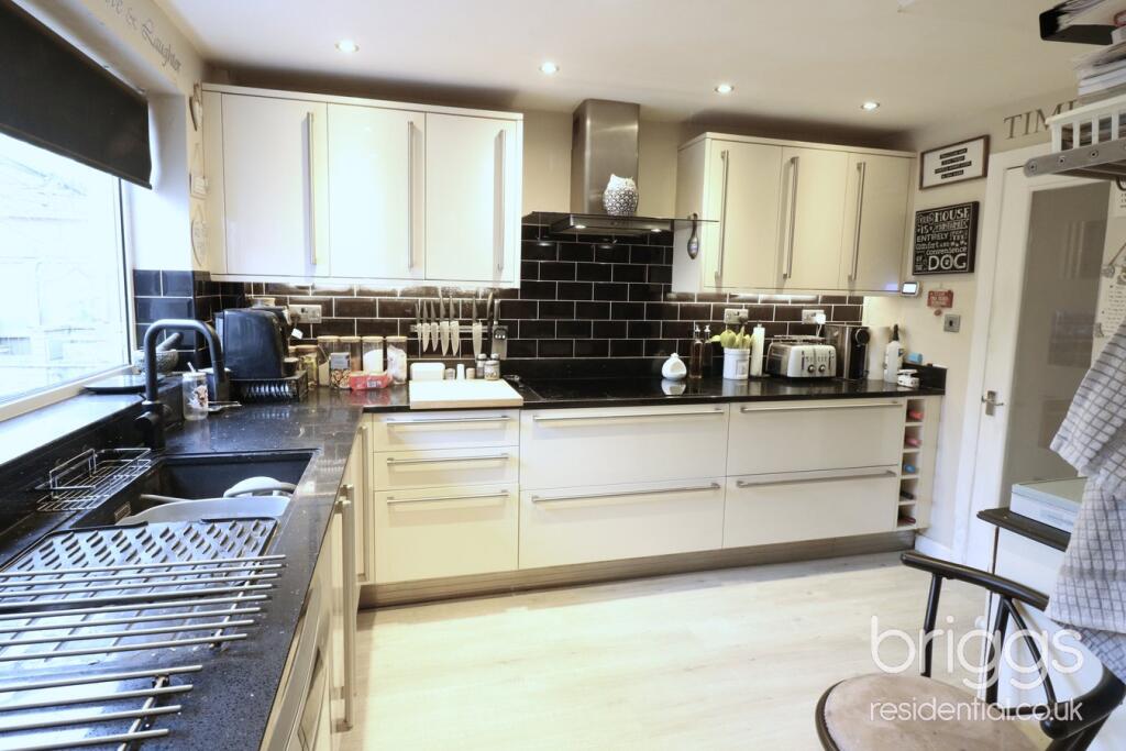 Linchfield Close, Deeping St James, Market Deeping, PE6 photo 4
