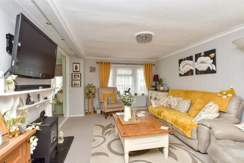 Otterham Quay Lane, Rainham, Gillingham, Kent photo 3