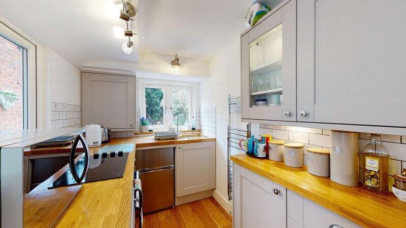 House in Canterbury - View 4