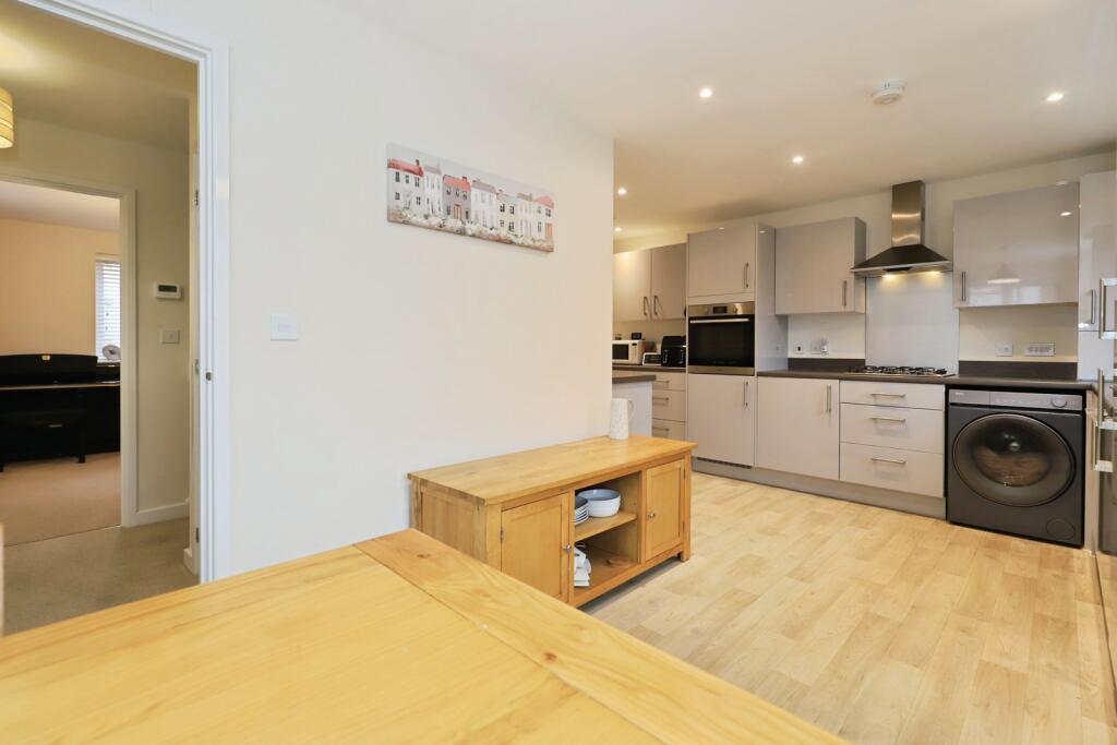 Rackfields Drive, Kidderminster, Worcestershire, DY10 photo 3