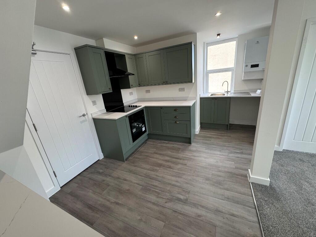Cheddon Road, Taunton, Somerset, TA2 photo 3