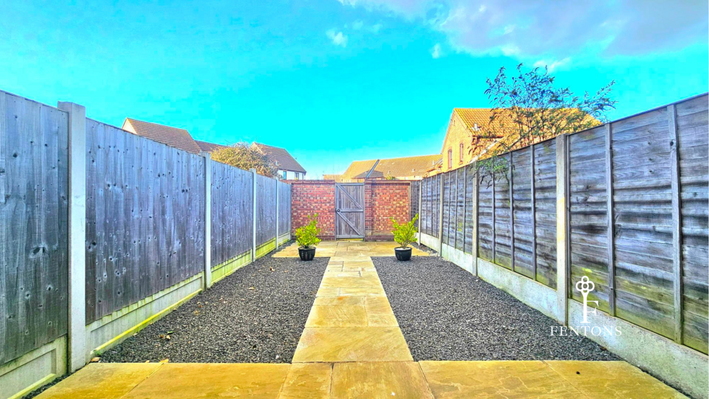 The Larneys, Kirby Cross photo 2
