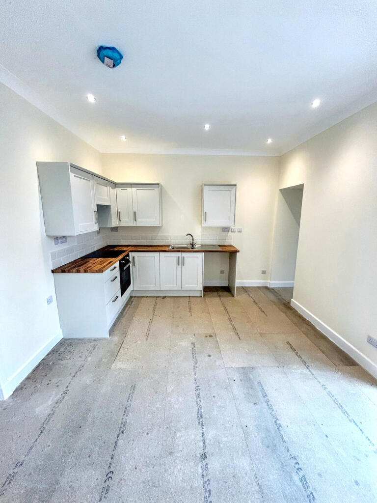 House in Tillicoultry, Marchglen - View 5
