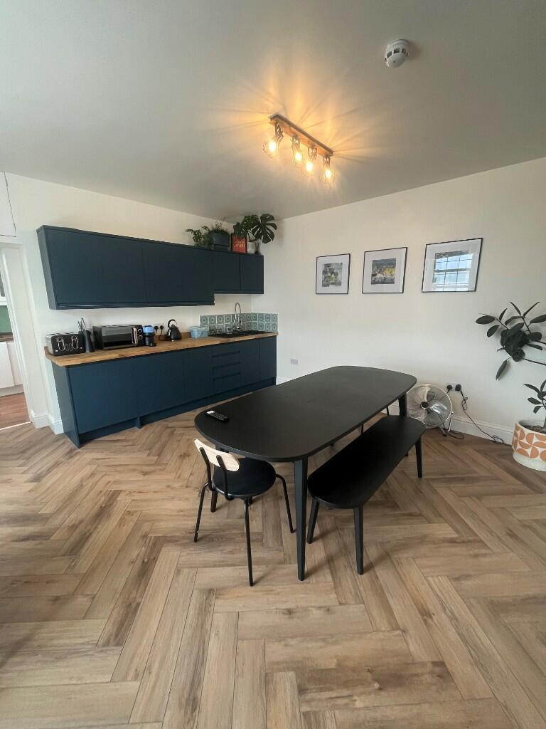 1 bedroom house share for rent