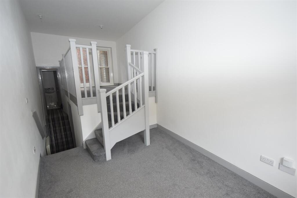 Apartment in Bedford, Cauldwell - View 5