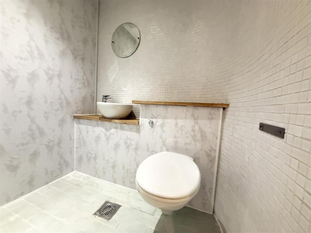 Apartment in Manchester - More