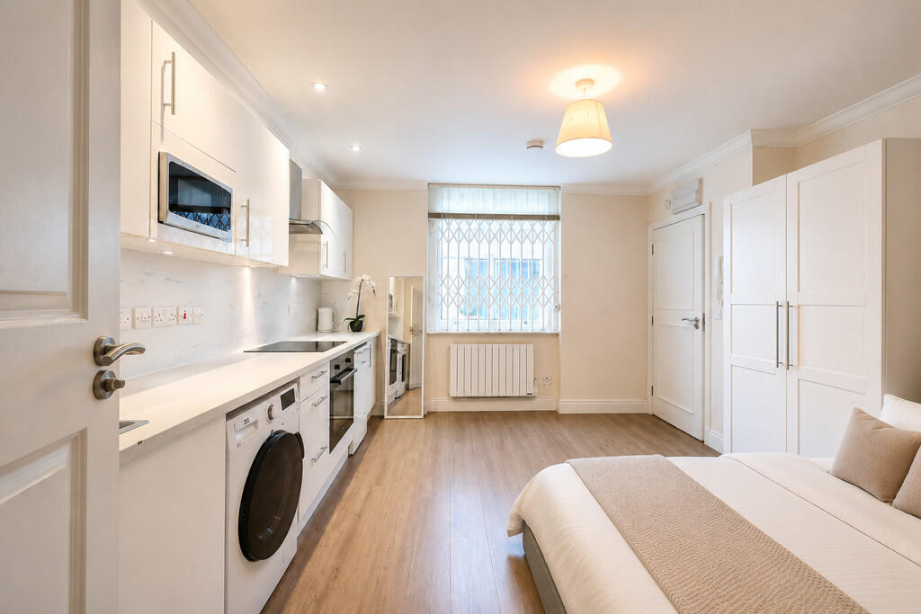 Studio flat for rent
