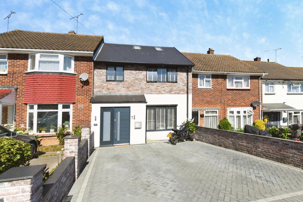 Main image of property: Mendip Crescent, Westcliff-on-Sea, Essex, SS0