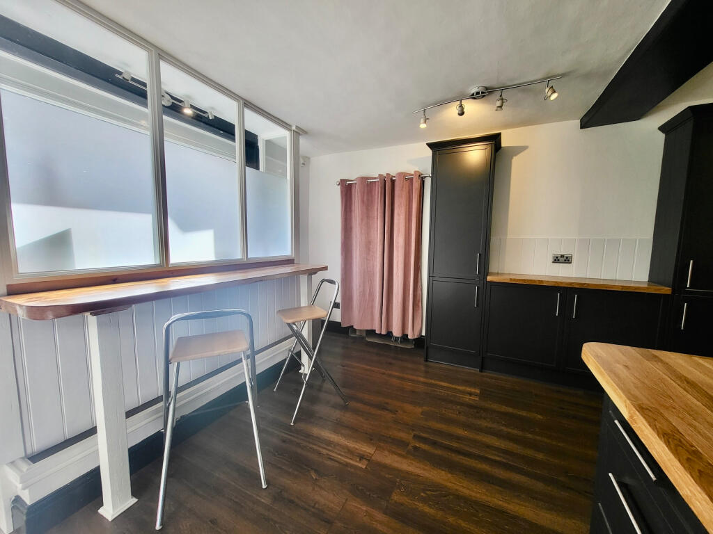 Apartment in Berkeley - More