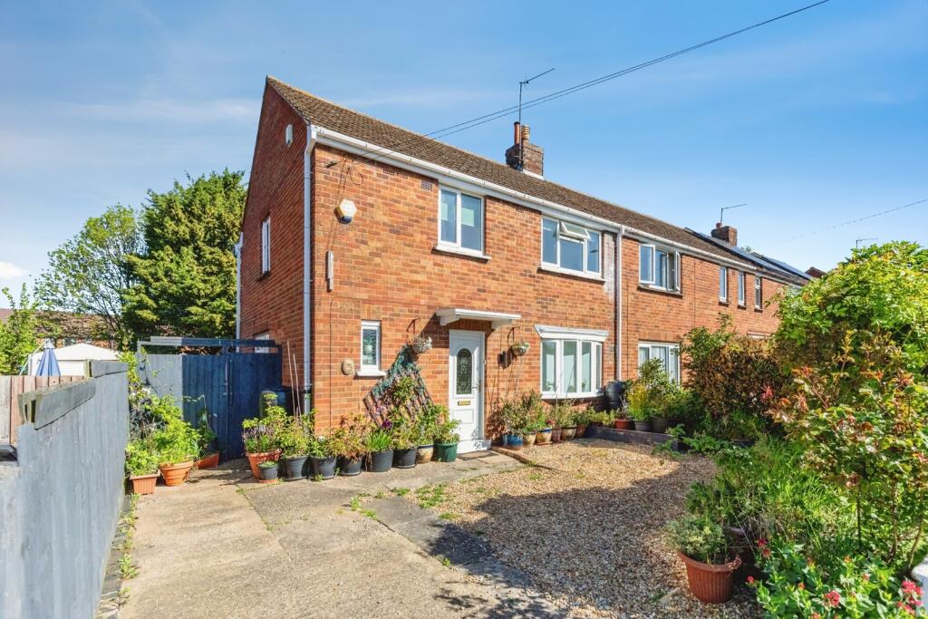 Main image of property: Upper Queen Street, RUSHDEN, Northamptonshire, NN10