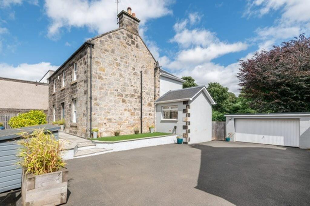 House in Markinch, Woodside - More