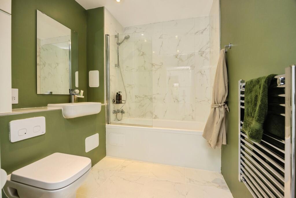 Apartment in Waverley, Godalming - View 5