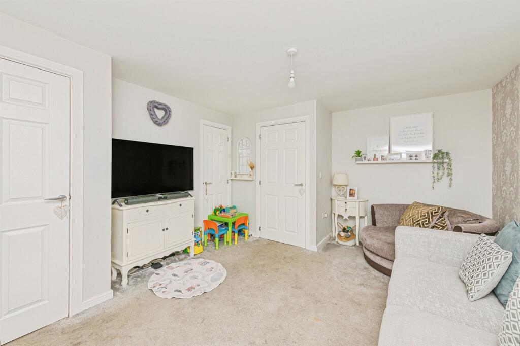 Oleander Close, Tamworth - View 4
